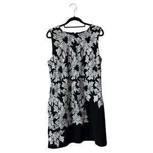 White House Black Market SL Mixed Lace Shift Dress
